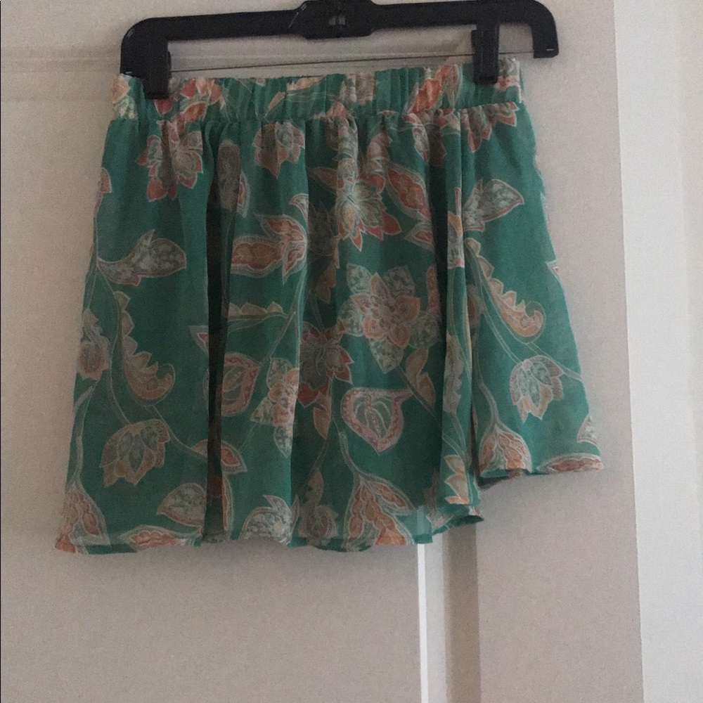 EUC SMYM Carlos shorts jadely paisley